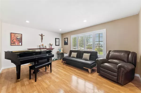 San Diego, CA 92126,8950 Brentford AVE