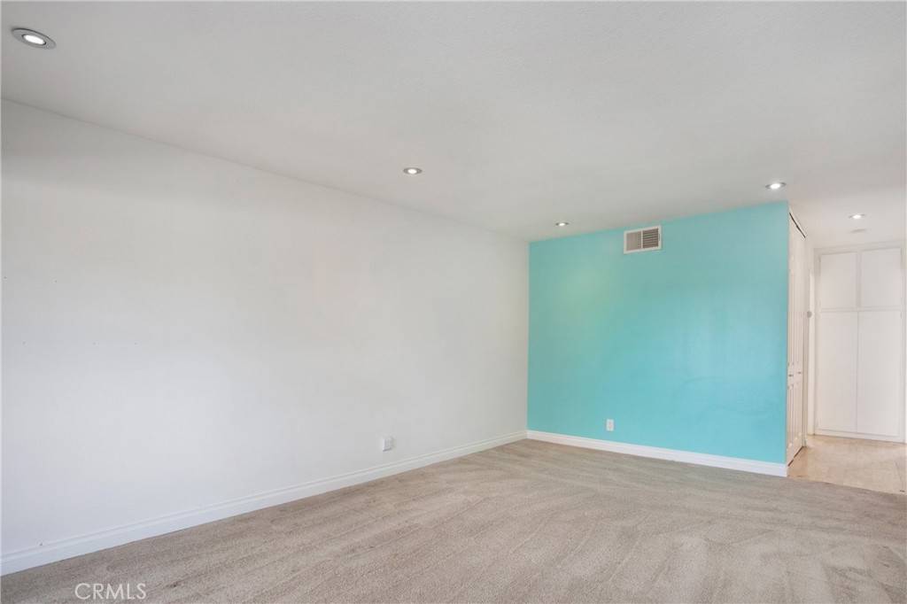 Laguna Hills, CA 92653,23372 Caminito Marcial #187