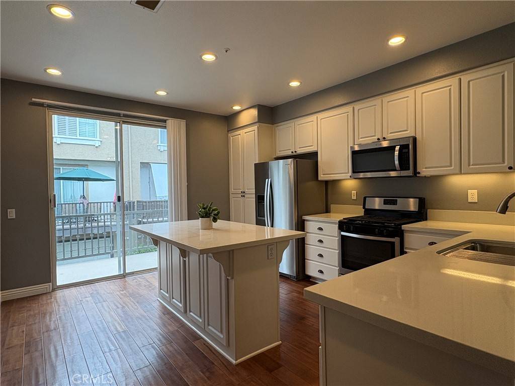Aliso Viejo, CA 92656,7 Burlingame LN
