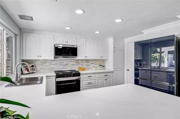 Mission Viejo, CA 92692,24301 Via Madrugada