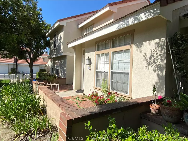 27 Dartmouth #26, Irvine, CA 92612