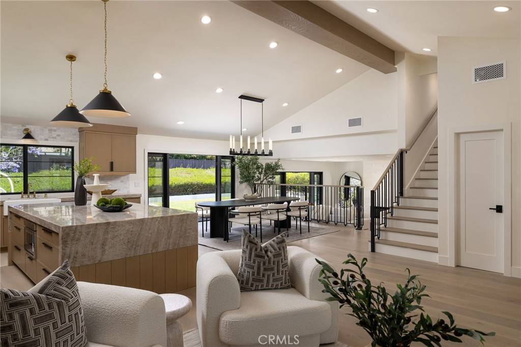 Newport Beach, CA 92660,912 Aleppo ST
