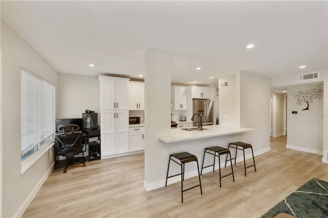 Mission Viejo, CA 92691,26517 Via Damasco #40