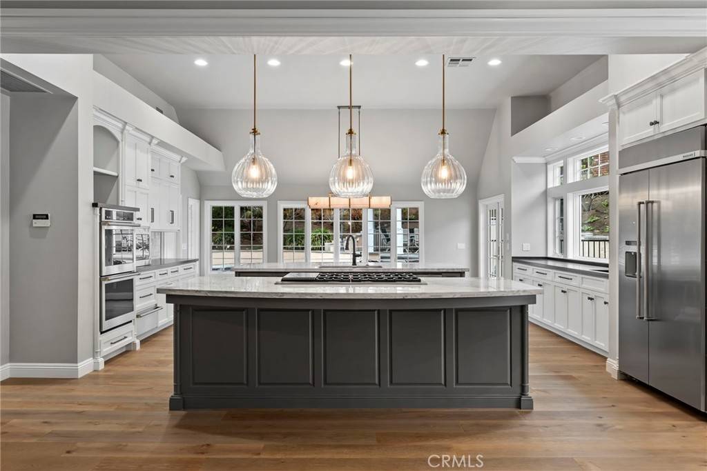 Villa Park, CA 92861,19021 Canyon DR