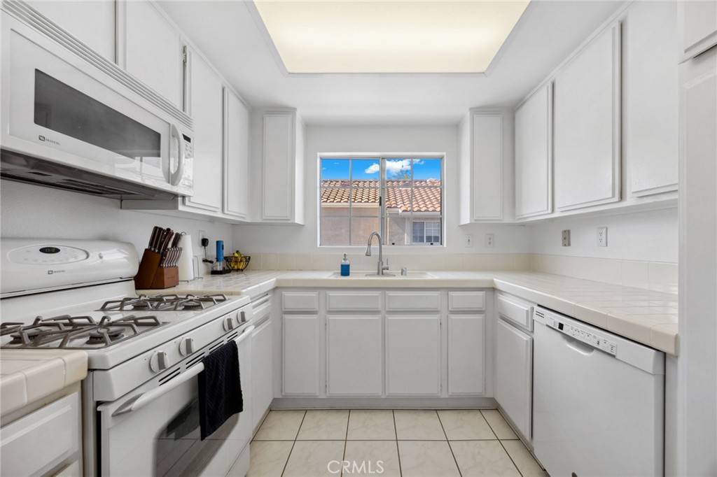 Laguna Niguel, CA 92677,24461 Howes DR