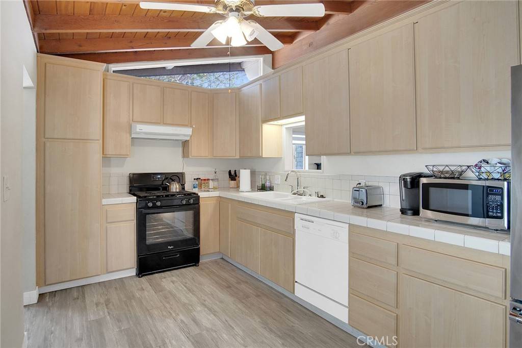 Anaheim, CA 92804,10632 Larry DR