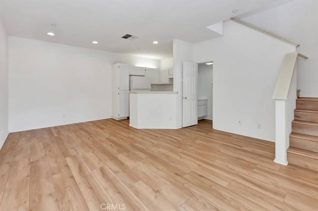 Irvine, CA 92618,1605 Elk Grove