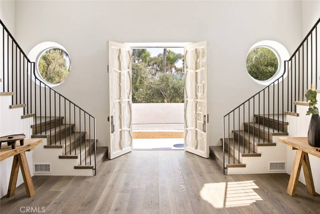 Malibu, CA 90265,27405 Pacific Coast Highway #2