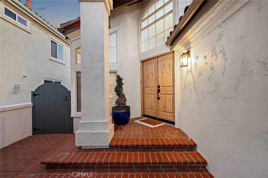 Laguna Niguel, CA 92677,10 Novilla