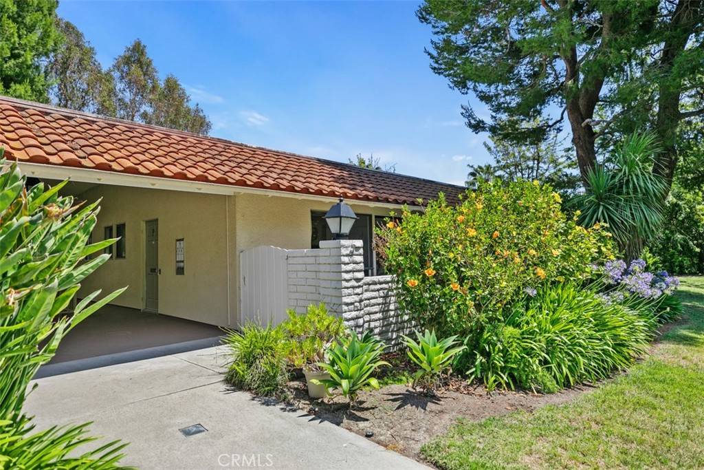 Laguna Woods, CA 92637,933 Avenida Majorca #P