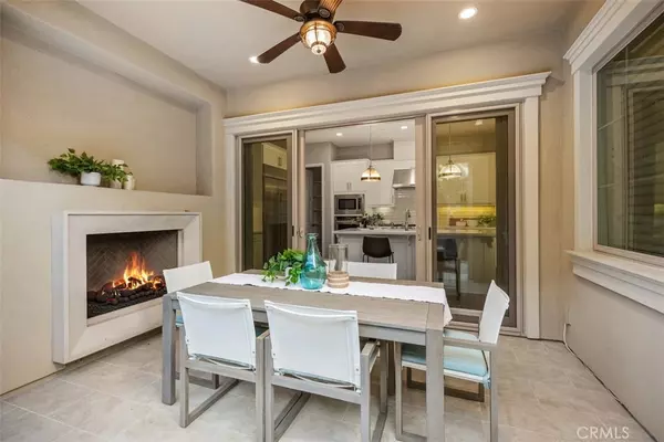 Irvine, CA 92602,75 English Saddle