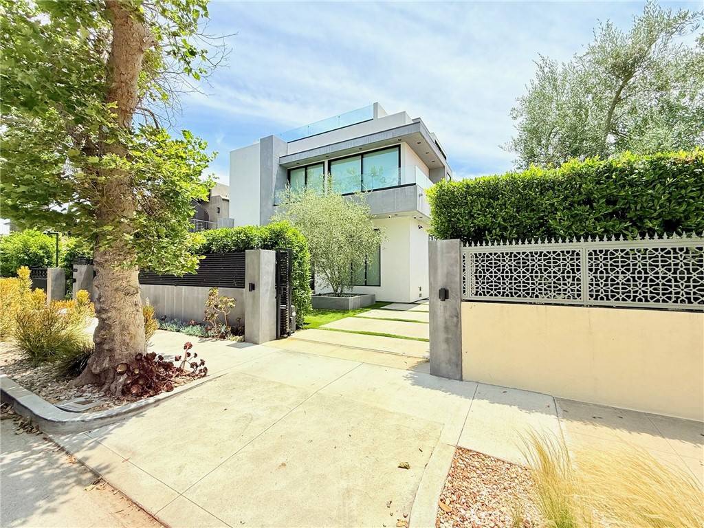 Los Angeles, CA 90048,6430 Drexel AVE