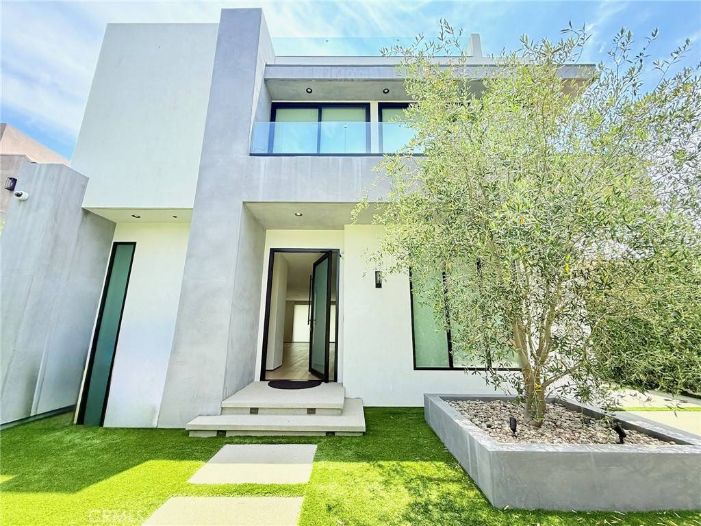 Los Angeles, CA 90048,6430 Drexel AVE