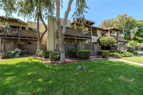 Santa Ana, CA 92701,1345 Cabrillo Park DR #K06