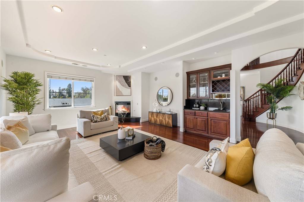 Yorba Linda, CA 92886,4642 Ohio ST