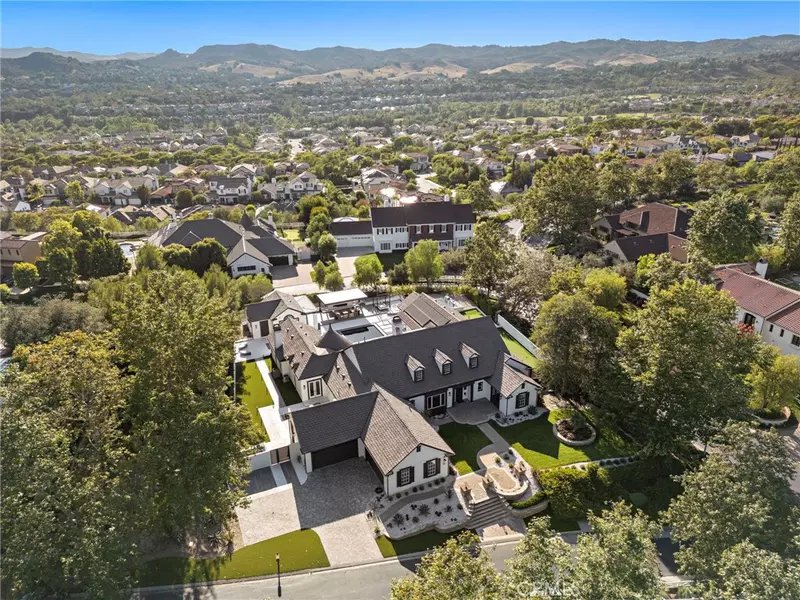 1 Falconridge DR, Coto De Caza, CA 92679