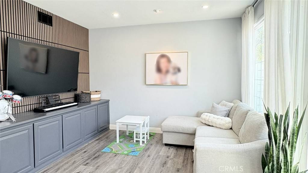 Tustin, CA 92782,2051 Cherokee