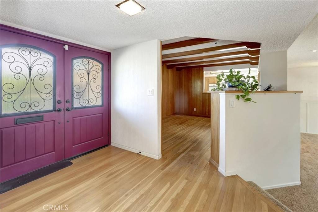 Claremont, CA 91711,835 Marymount LN