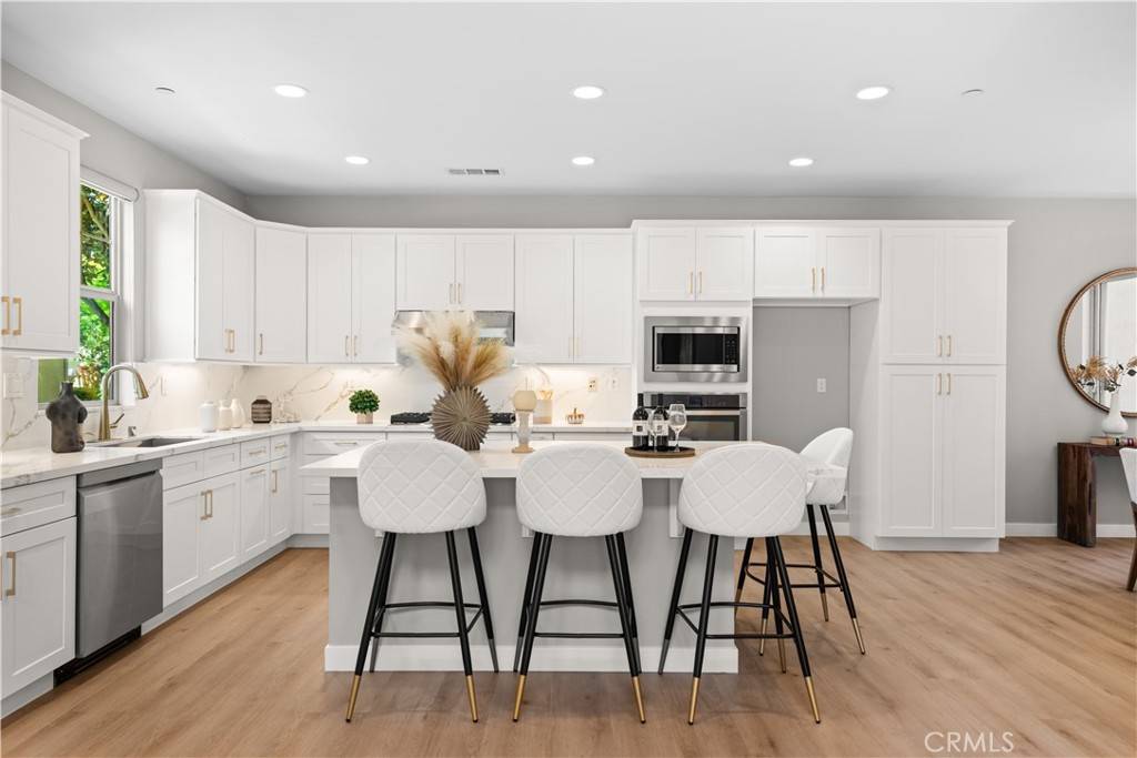 22 Lomada ST, Rancho Mission Viejo, CA 92694