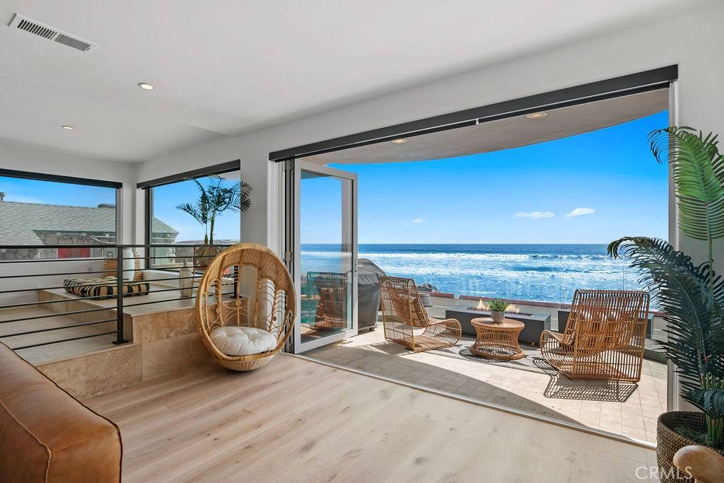 Oceanside, CA 92054,516 S THE STRAND # A