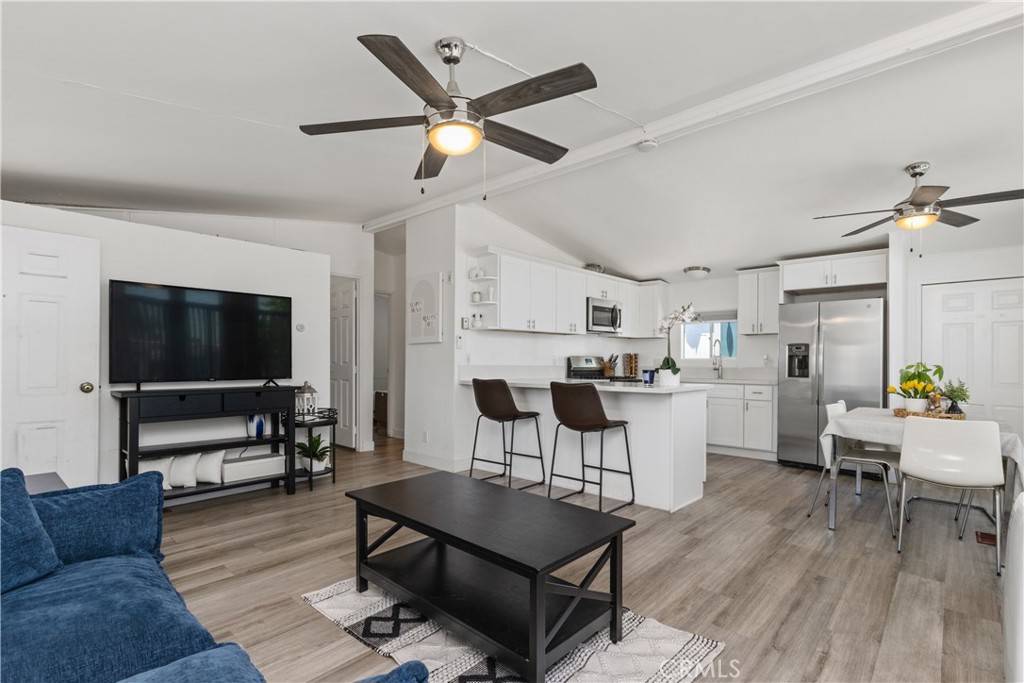 Costa Mesa, CA 92627,327 W Wilson ST #49