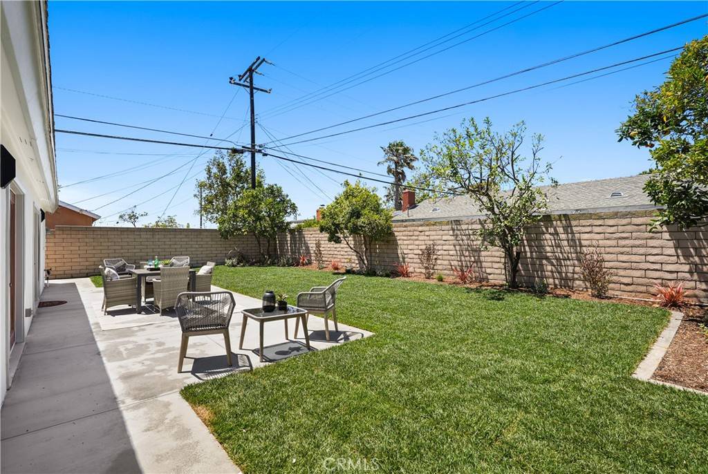 Huntington Beach, CA 92649,5021 Dovewood DR