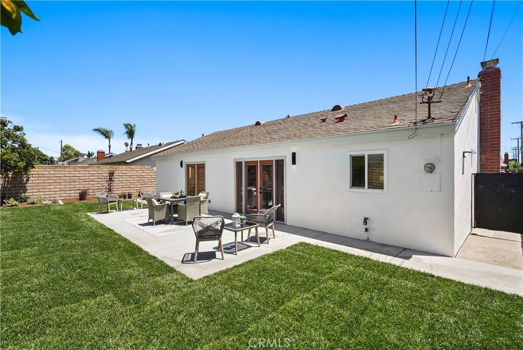 Huntington Beach, CA 92649,5021 Dovewood DR