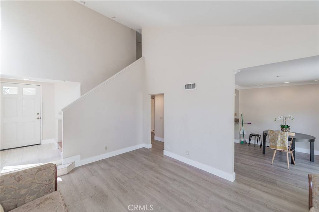 Irvine, CA 92612,263 Stanford CT #112