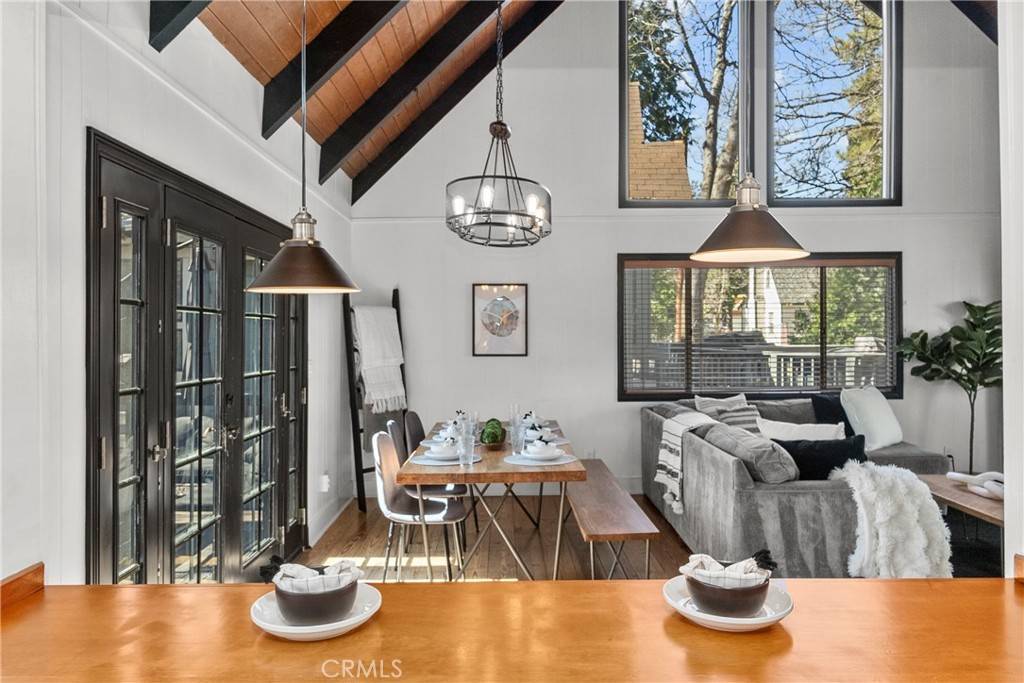 28886 Cedar DR, Lake Arrowhead, CA 92352