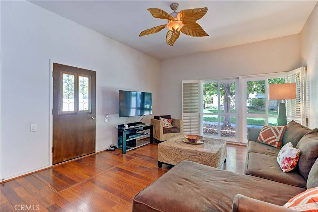 Laguna Woods, CA 92637,2049 Via Mariposa East #E