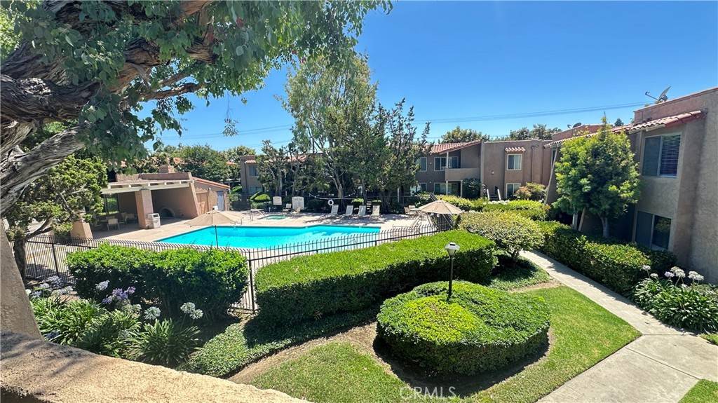 Tustin, CA 92780,13722 Red Hill AVE #20