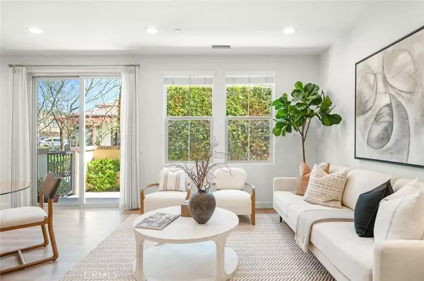 Lake Forest, CA 92610,906 El Paseo