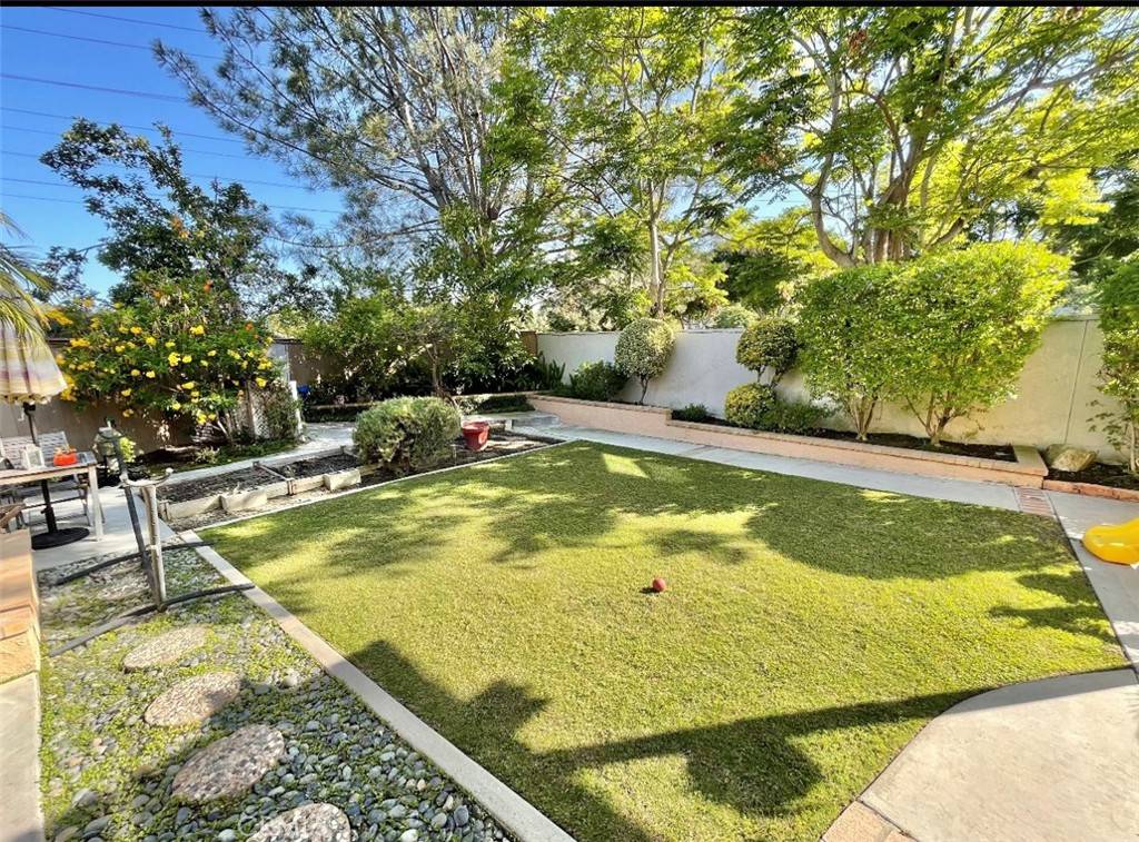 Aliso Viejo, CA 92656,47 Sandalwood