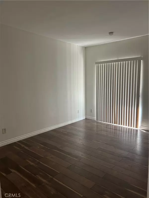 Huntington Beach, CA 92648,212 Rochester AVE