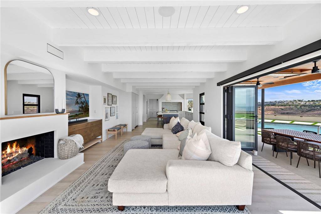 San Clemente, CA 92673,317 Calle Corral