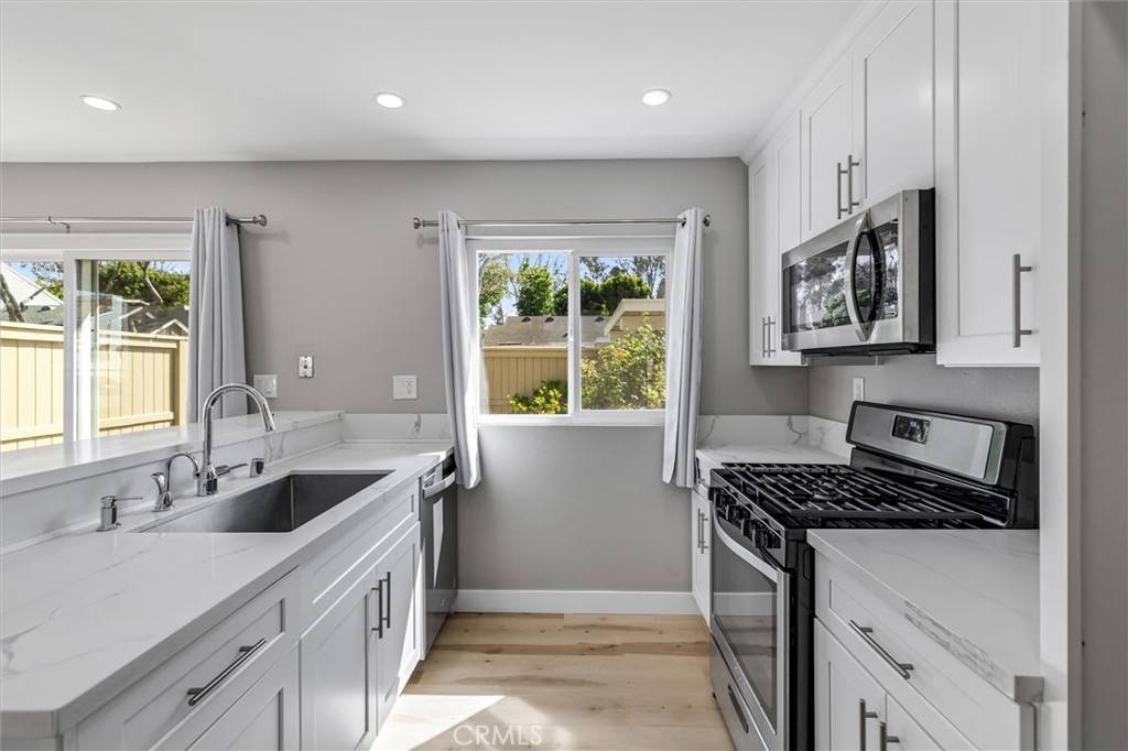 Irvine, CA 92614,139 Rockwood #39