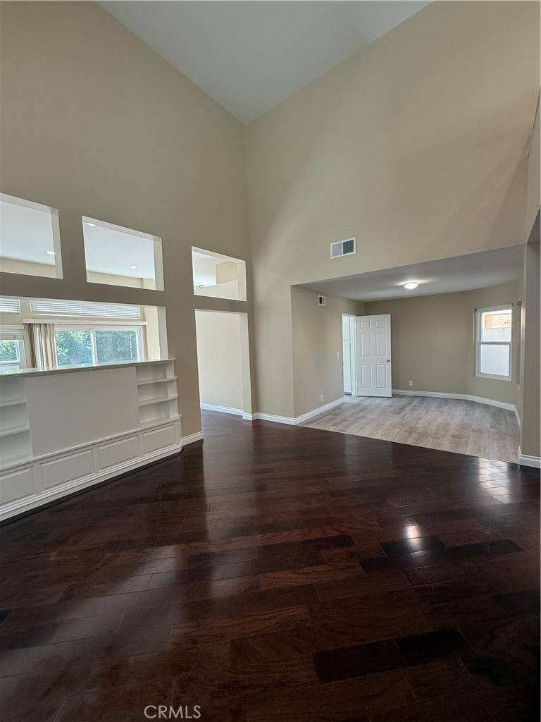 Irvine, CA 92614,15 Toscany