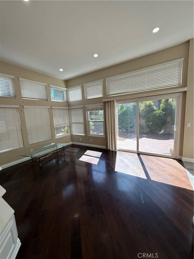 Irvine, CA 92614,15 Toscany