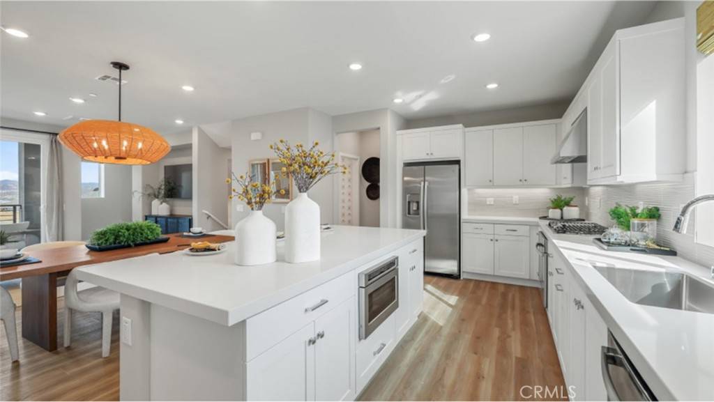 Valencia, CA 91381,26669 Blue Hills LOOP
