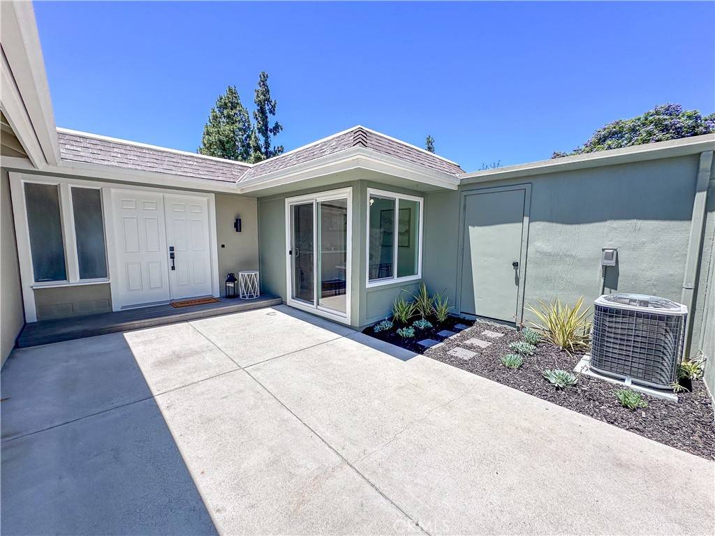 Laguna Hills, CA 92653,23341 Caminito Telmo