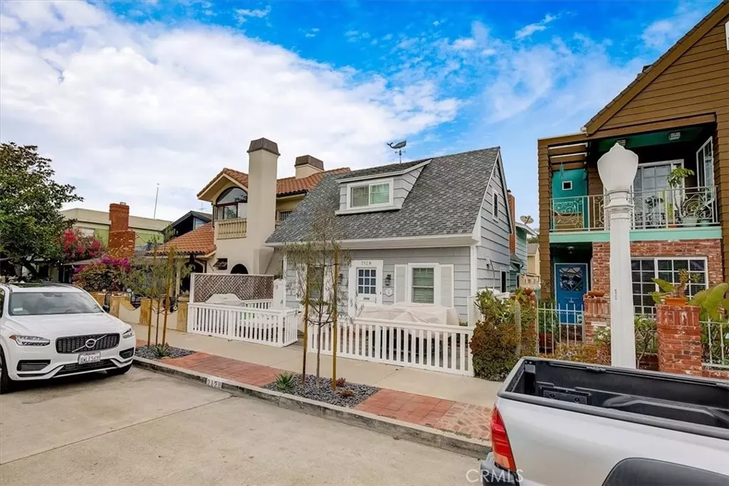 Newport Beach, CA 92661,2128 Miramar DR