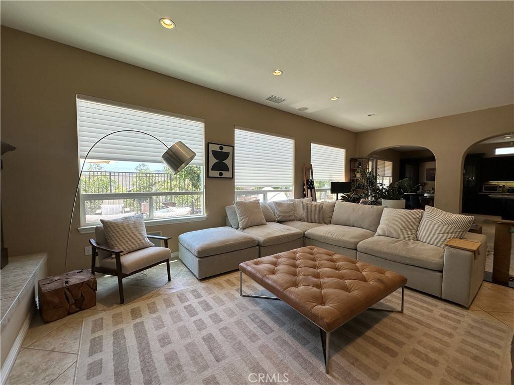 Aliso Viejo, CA 92656,10 Prescott