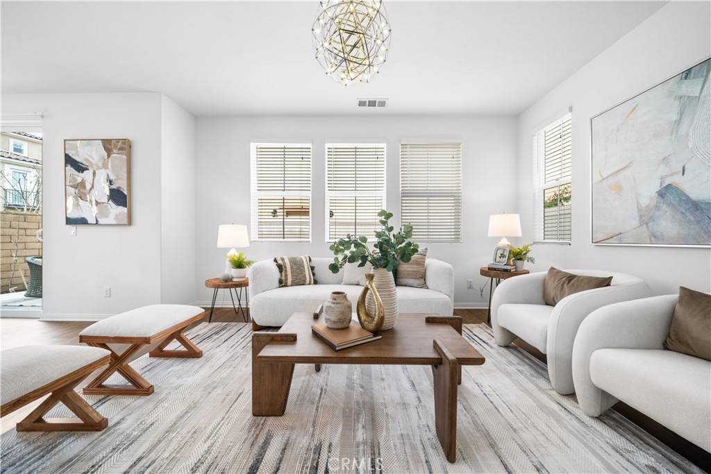 333 Calle Elegante, Lake Forest, CA 92630
