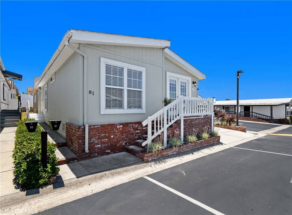 Laguna Hills, CA 92653,23301 Ridge Route DR #81