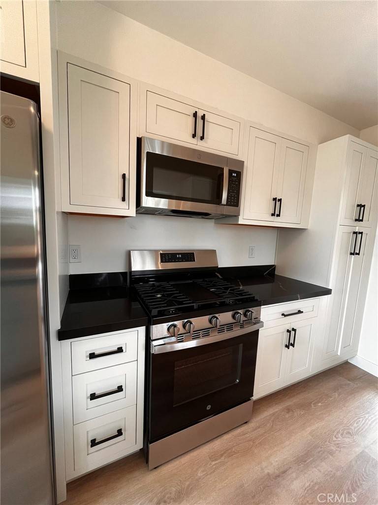 Laguna Beach, CA 92651,31863 8th AVE #2