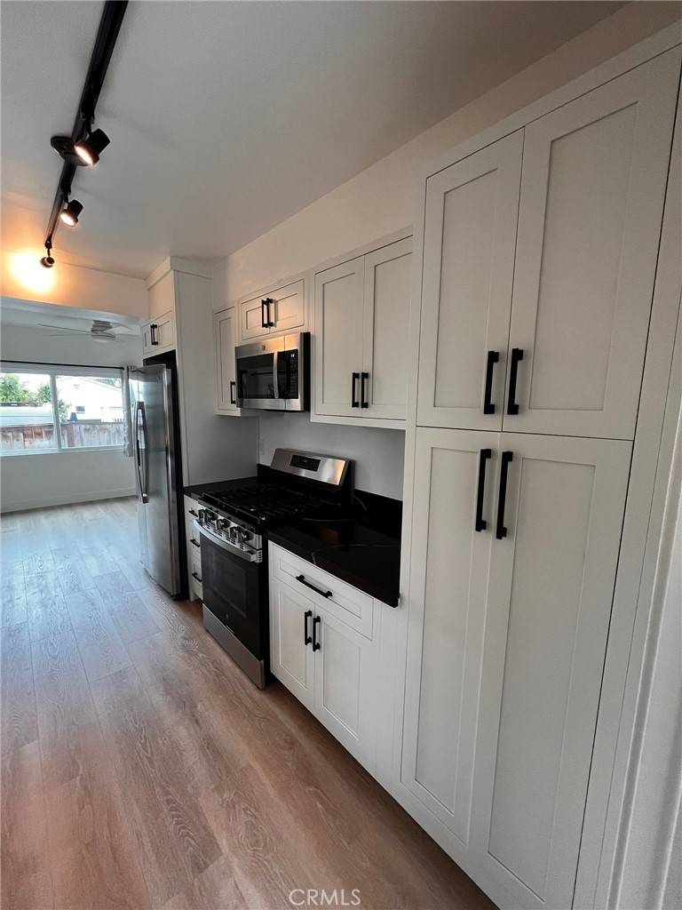 Laguna Beach, CA 92651,31863 8th AVE #2