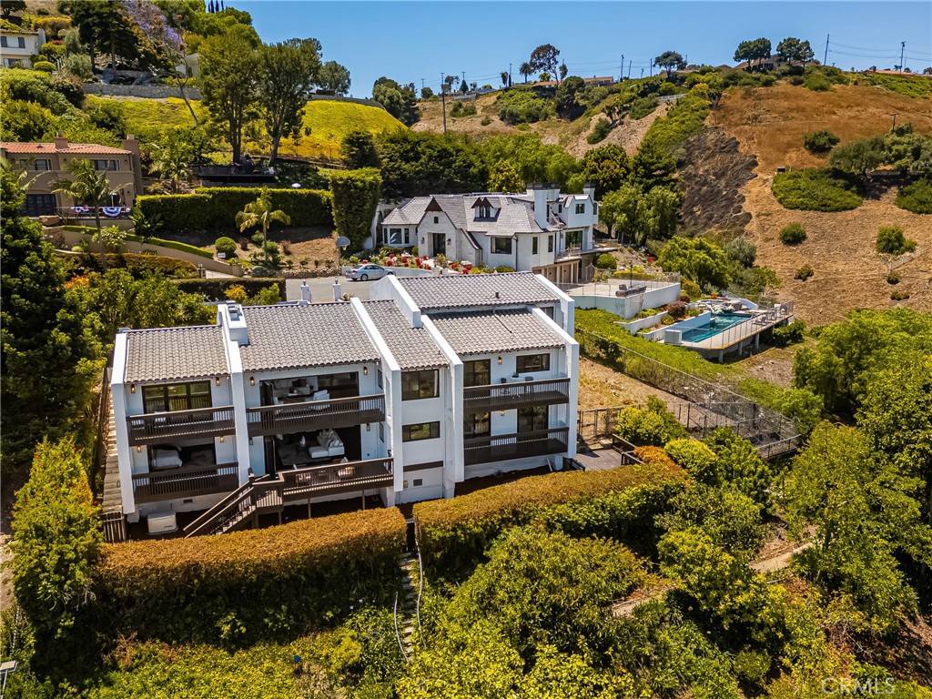 Rancho Palos Verdes, CA 90275,5 Yellow Brick RD