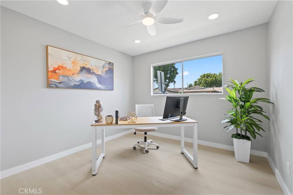 Carson, CA 90745,21260 Oakfort AVE