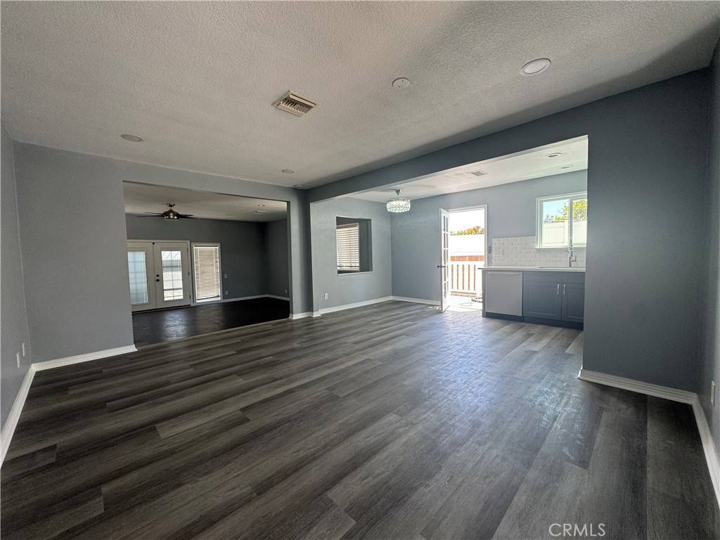 Westminster, CA 92683,14682 Ralph LN