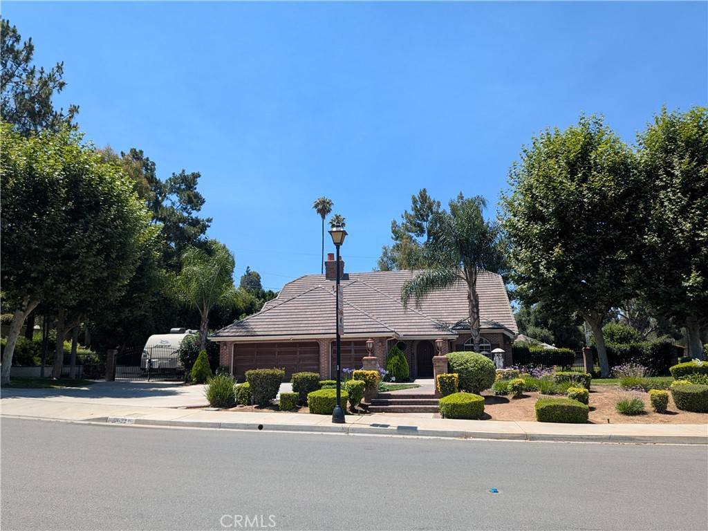 2622 Chauncy PL, Riverside, CA 92506